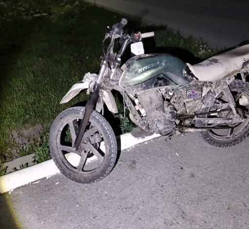 Угонявший от сотрудников госавтоинспекции мотоциклист получил телесные повреждения.