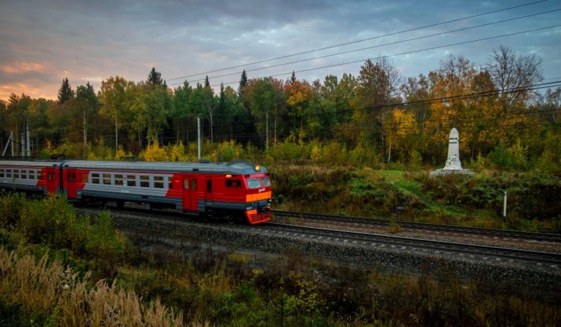 Расписание - зимнее. Пригородным поездам отменили &quot;летние&quot; остановки на территории Артемовского района