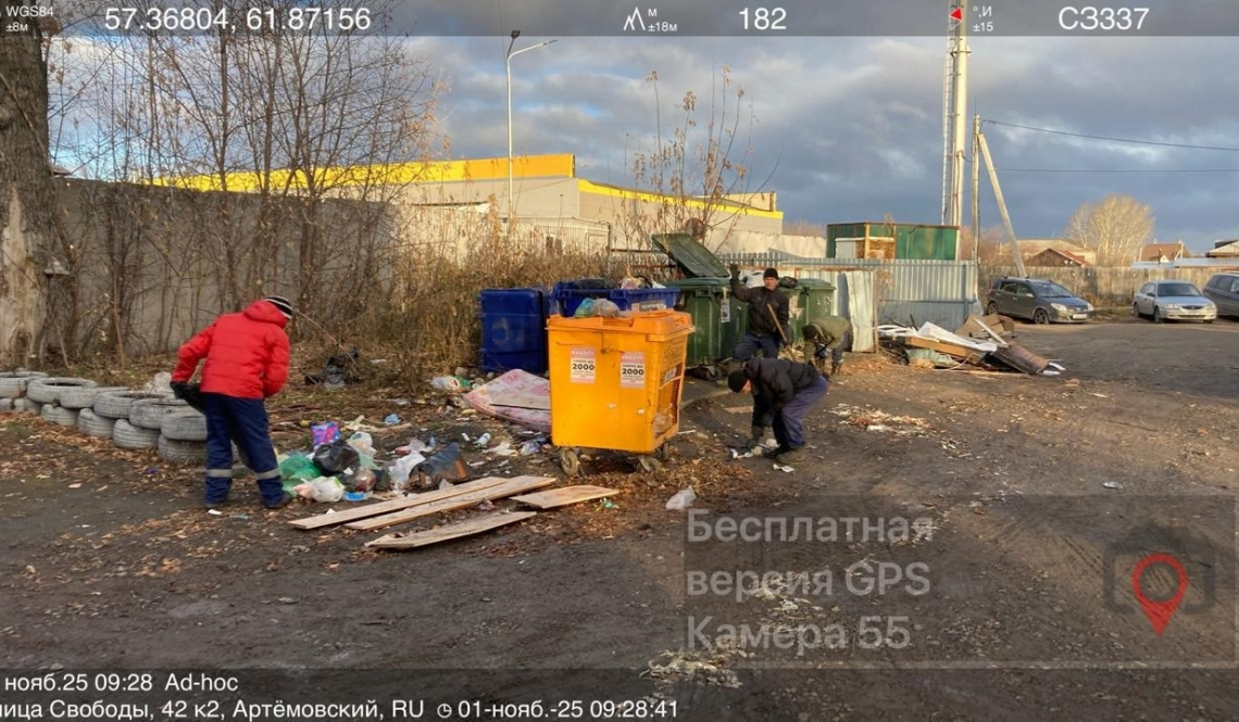 Замусоренные контейнерные площадки: &quot;Жилкомстрой&quot; прибирает, жители вычисляют нарушителей