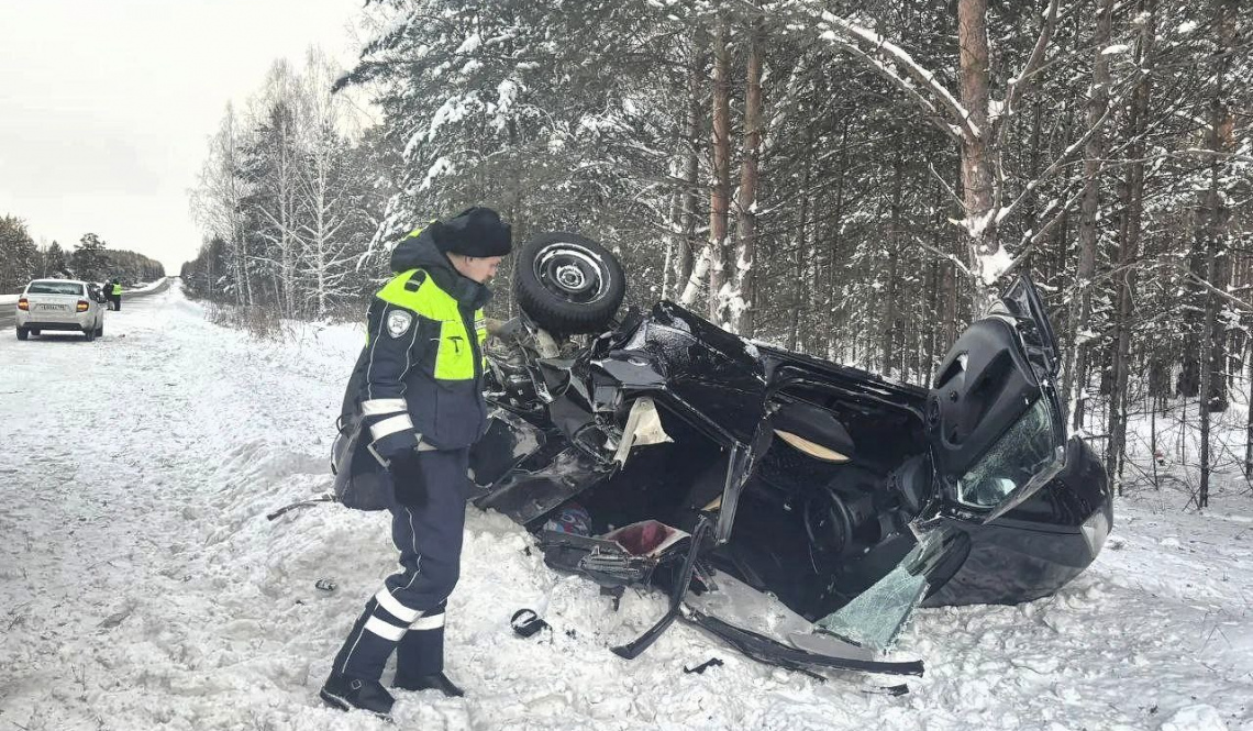 Ехали на работу. 23-летний житель Артемовского района погиб в ДТП под Режом