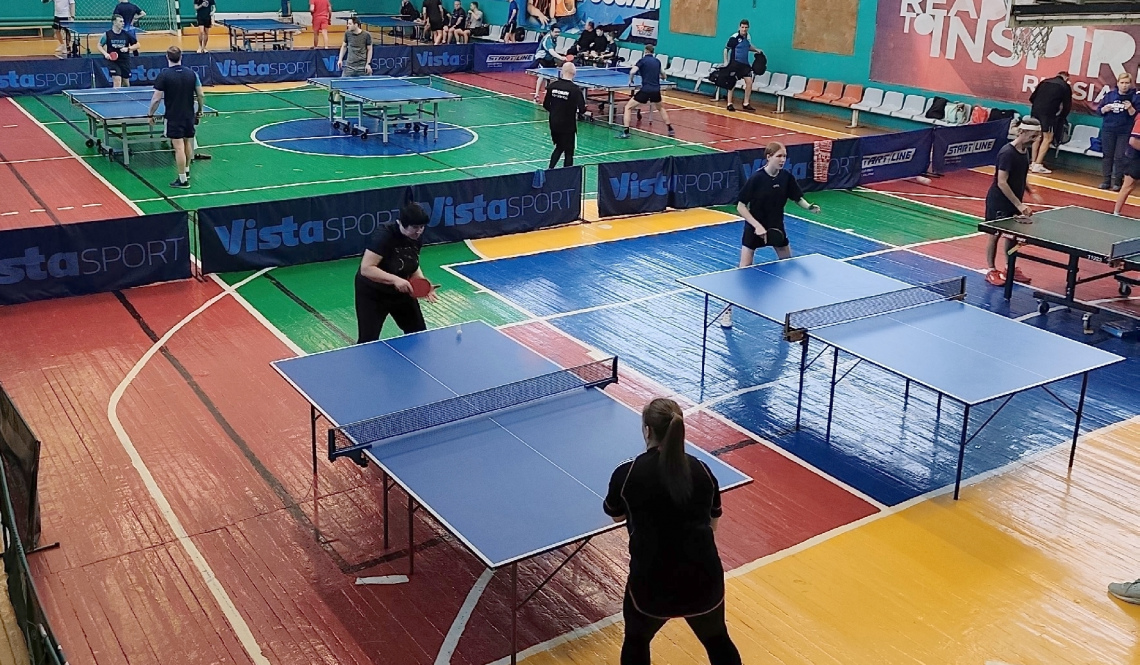 Два турнира по настольному теннису собрали в Артемовском около сотни участников