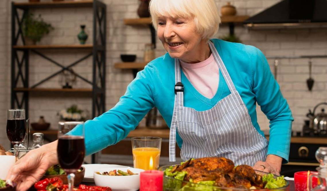 Питание в немолодом возрасте. Что нужно учесть, чтобы поддержать здоровье