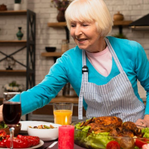 Питание в немолодом возрасте. Что нужно учесть, чтобы поддержать здоровье