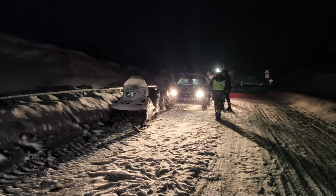 В Артемовском районе пьяный водитель снегохода наехал на женщину-пешехода