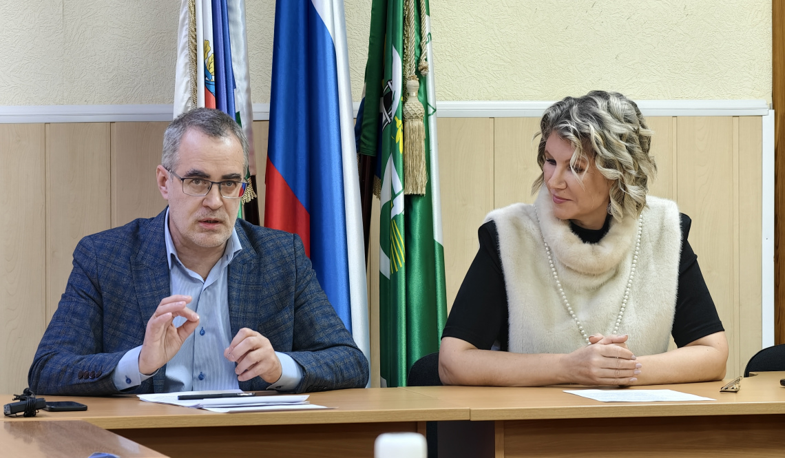 Денег нет, но надо держаться. Что отвечал глава на вопросы депутатов по темам дня