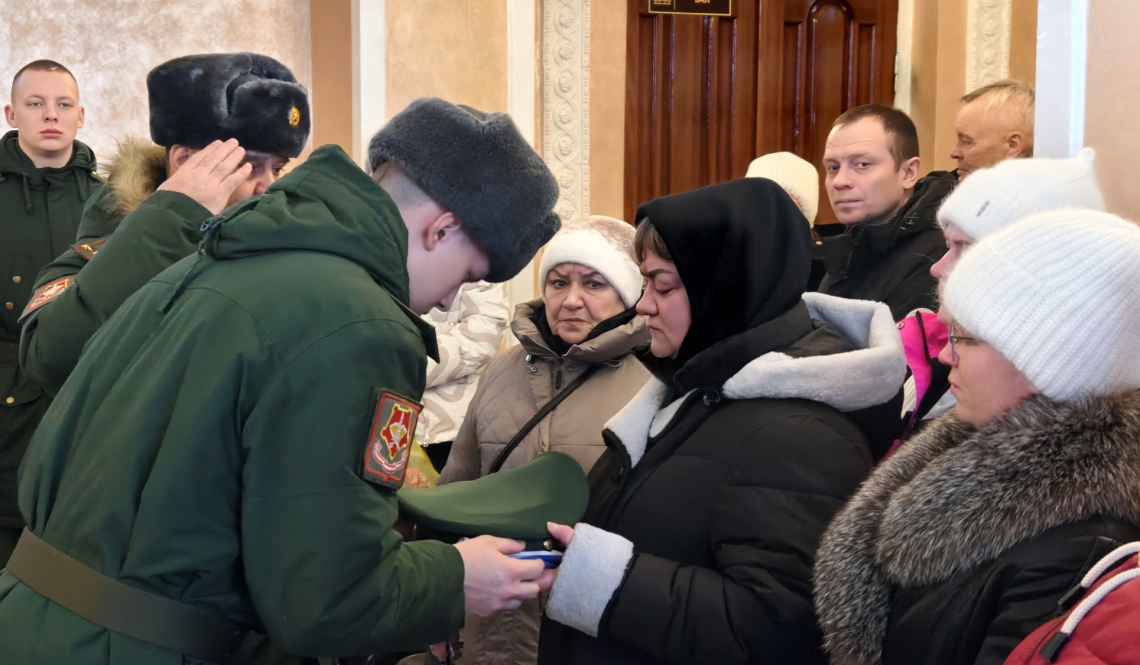 «Хотел быть примером для сыновей». В Артемовском простились с воином Старковым