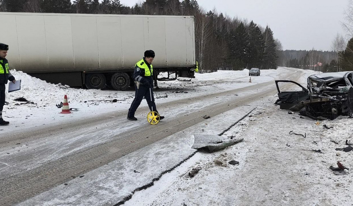 Два человека скончались после ДТП на дороге в Артемовском районе