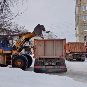 Сугробы-горы. Как идет уборка снега