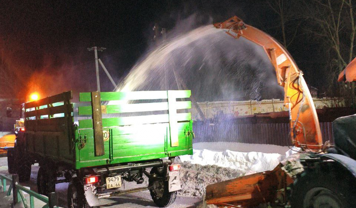 «Соседи удивляются нашим чистым дорогам». Предприниматель Игорь Попов — о вызовах зимы и о людях, которые с ними справляются