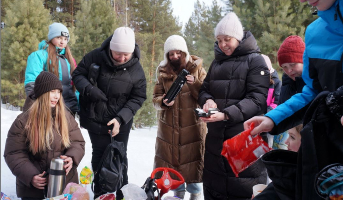 Православная молодежь Артемовского дружным веселым турпоходом отметила праздник Сретенья