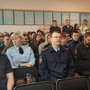 Сотрудников отдела МВД