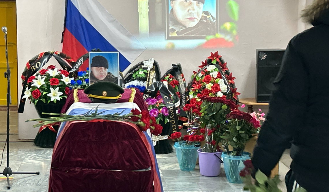 «Его главная черта — забота о товарищах». Последний путь воина Сергея Панарина пролег по родному поселку