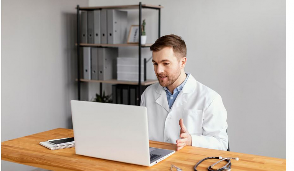 Жители Свердловской области теперь могут получить квалифицированную медицинскую помощь в отечественном мессенджере