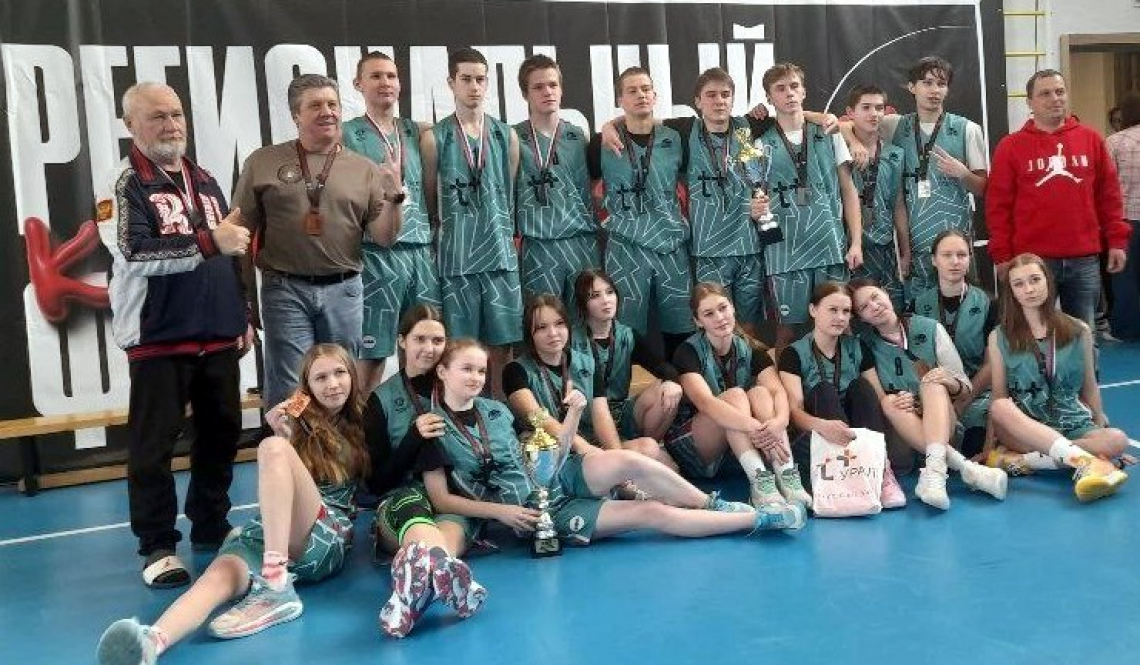 Чуток до побед не хватило. Артемовские баскетбольные школьные команды - в призерах чемпионата области!