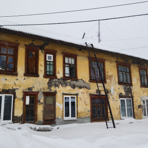 Еще три дома в Артемовском признаны аварийными