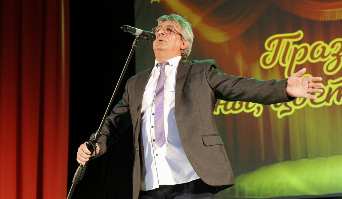 «Праздник весны, цветов и любви» подарил прекрасные эмоции артемовским зрительницам