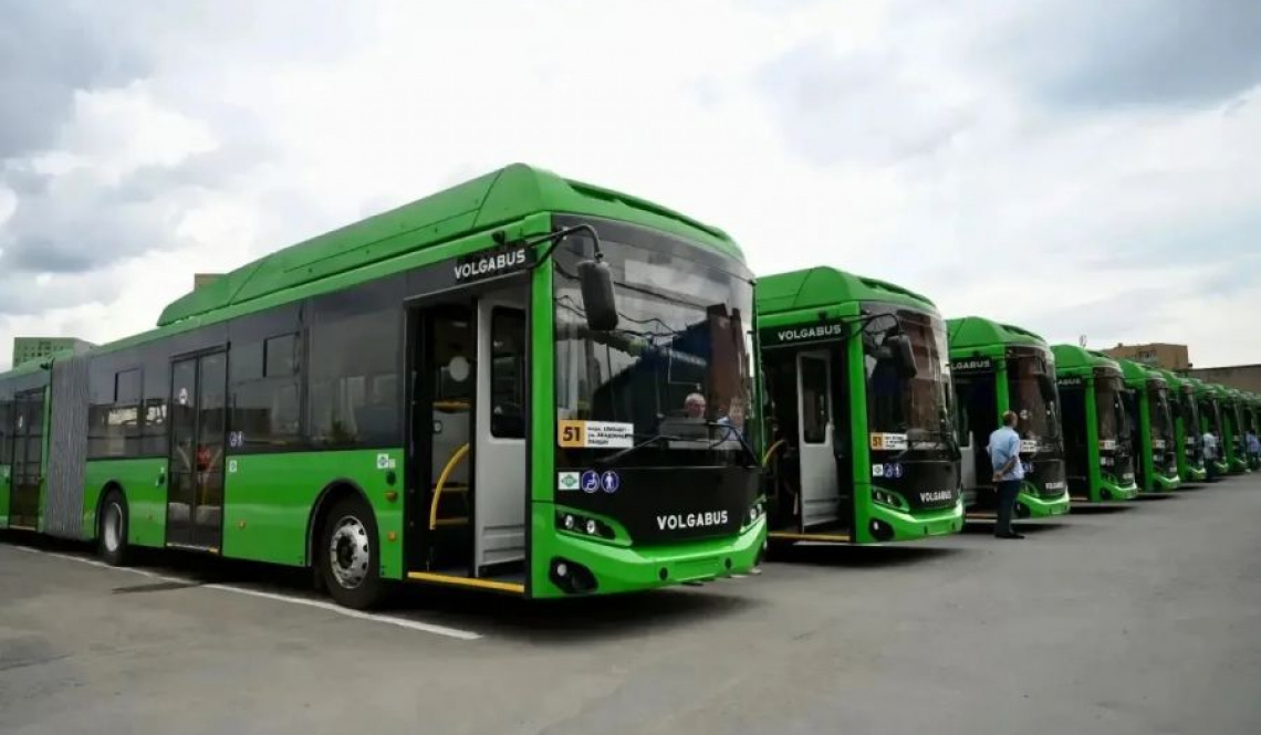 Денис Паслер анонсировал закупку 165 автобусов для муниципалитетов Свердловской области