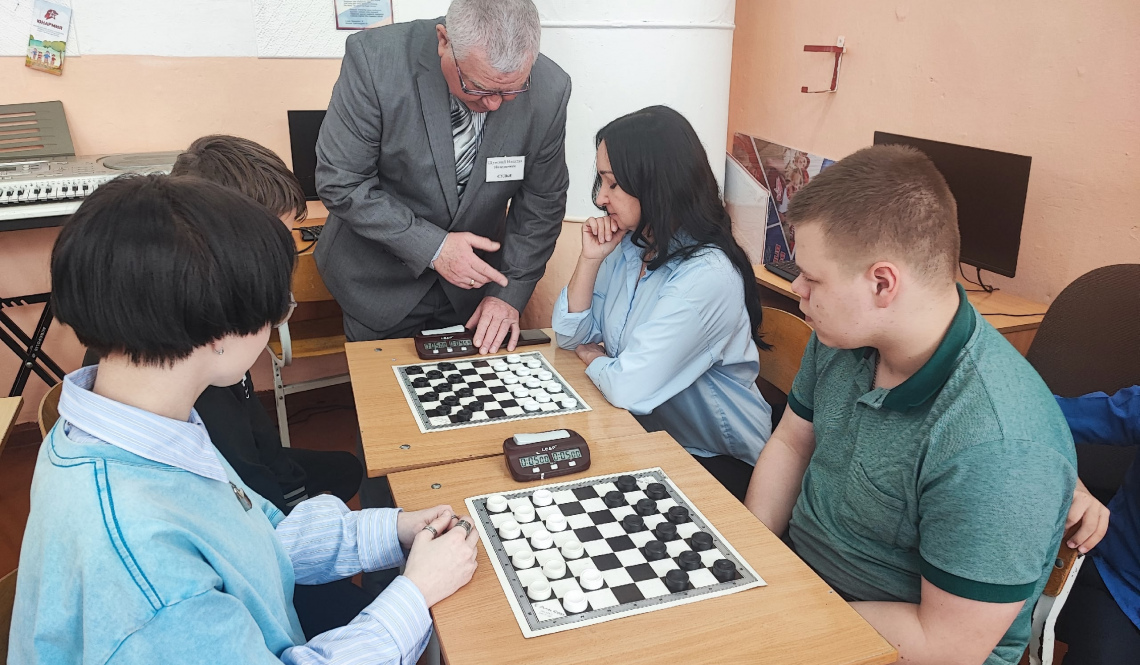 Артемовские любители шахмат и шашек активно участвуют в турнирах дома и на выезде. И побеждают!