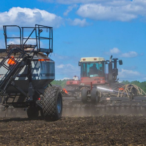 Денис Паслер рассказал о подготовке к посевной кампании в Свердловской области