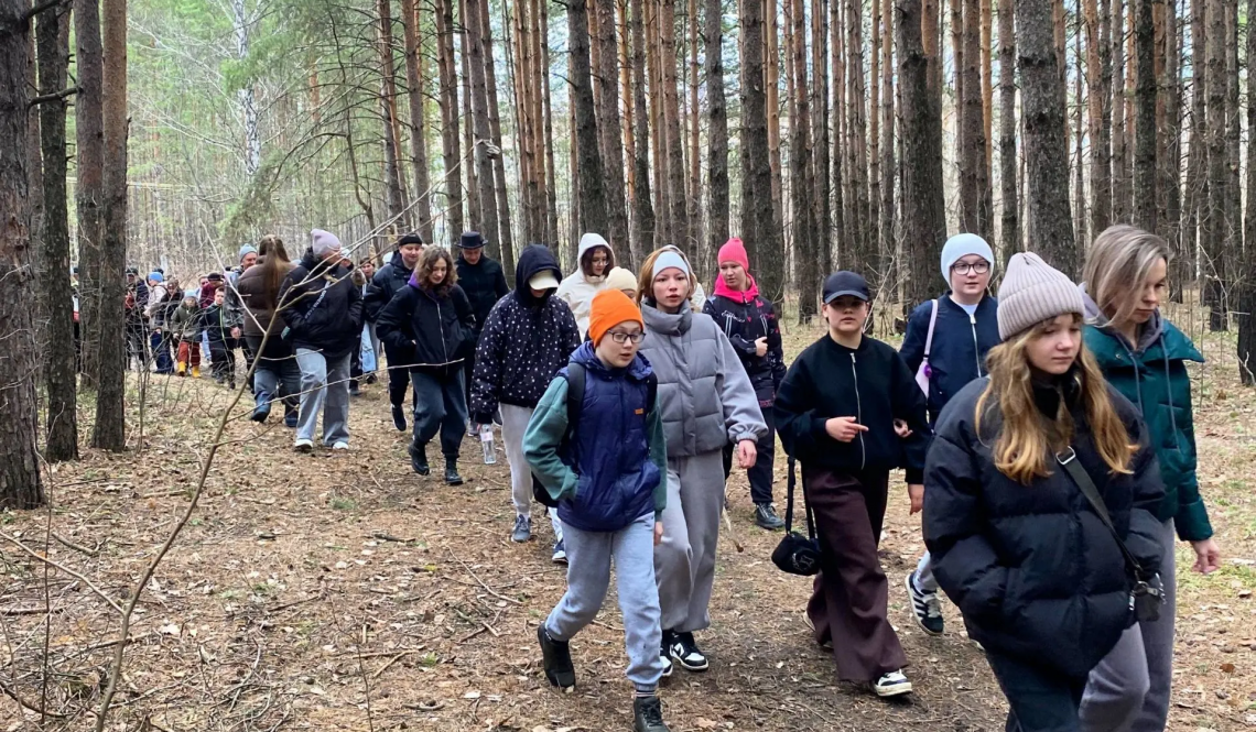 Артемовский в движении: десятки жители прошли 10 000 шагов ради здоровья!