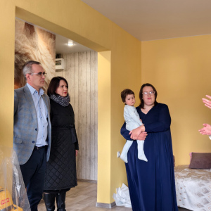 Как для матери-одиночки из Артемовского исполнилась мечта о собственном уютном гнездышке