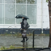 К выходным в Свердловской области похолодает. Даже снег обещают