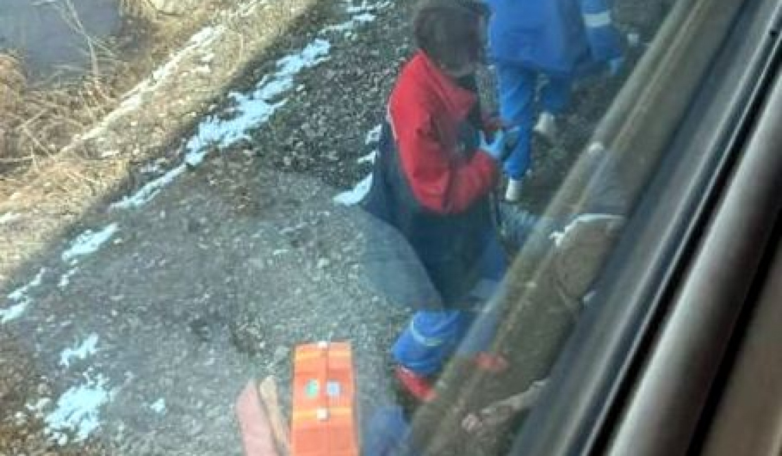 На ж/д переезде в Артемовском пожилой мужчина попал под поезд