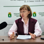 Обналичить не получится. На что артемовские мамы могут потратить электронные 50 тысяч