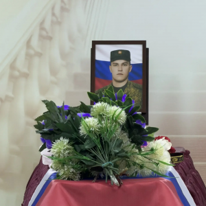 “Доброе большое сердце было у него”. С воином Александром Мальковым простились в Артемовском