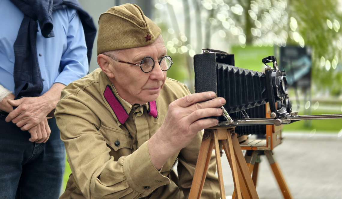 Их оружием был объектив фотокамеры. В Артемовском в День Победы вспоминали фронтовых журналистов