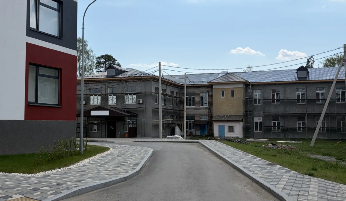 В Артемовской ЦРБ здание стационара хотят «породнить» с новой поликлиникой