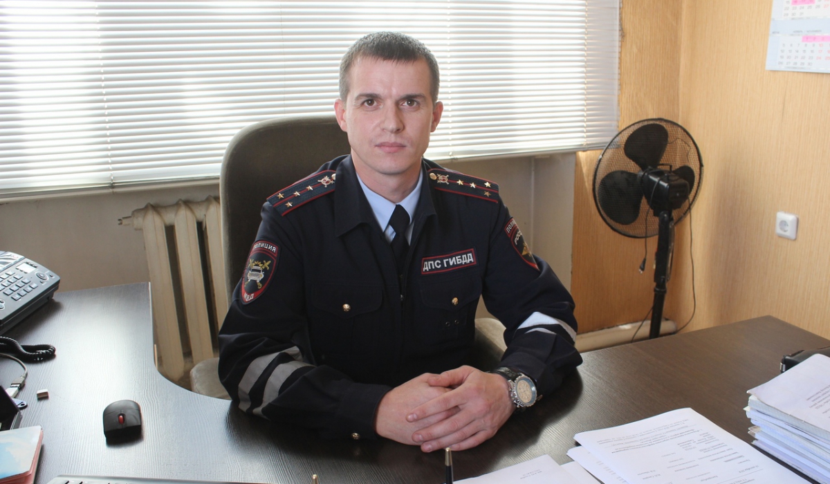  Владимир Брызгалов знает службу в ГИБДД досконально и считает главным приоритетом безопасность людей на дорогах.