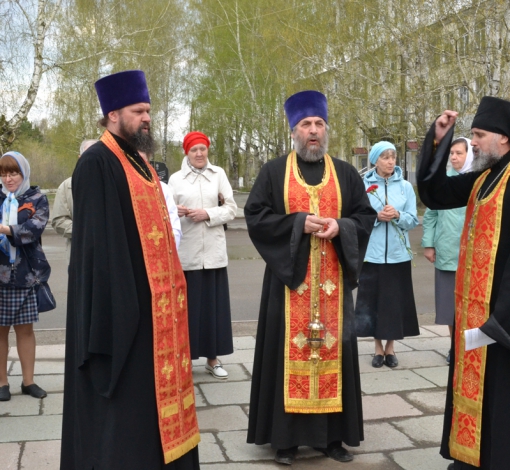 Молебен провели у памятного места города.