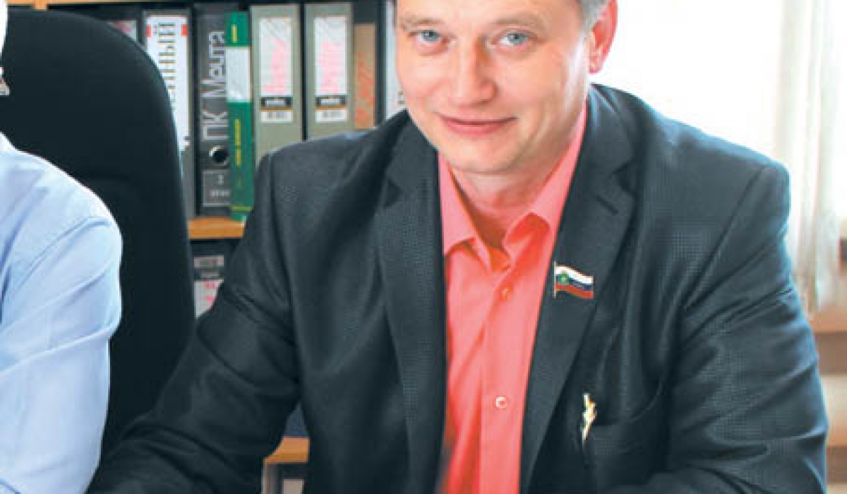 Депутат Думы АГО Алексей Пестовский постоянно участвует в городских музыкальных конкурсах и фестивалях