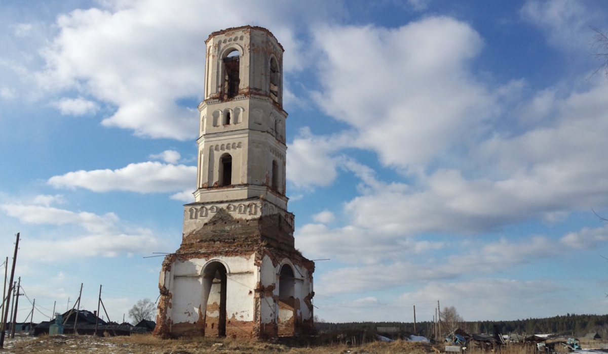Колокольня в Антоново - единственное, что сохранилось от красивой церкви.