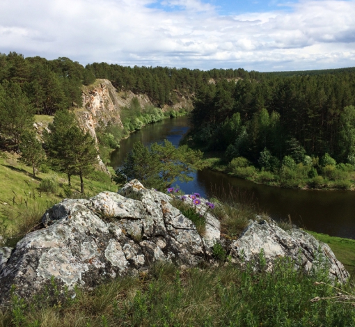 Мантуров камень - место паломничества туристов, хужожников, фотографов. Символ  Урала! 