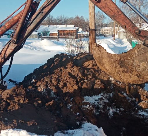 Зимой на утсранение аварий уходит больше времени. Порой  из-за морозов не выдерживает техника