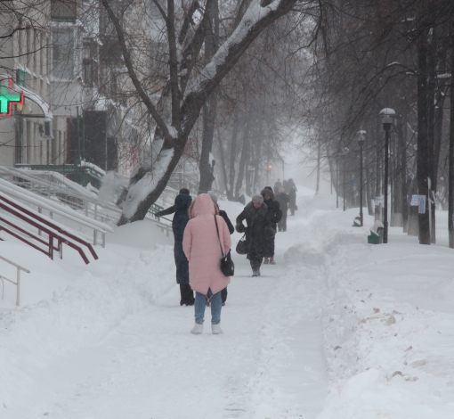 Новому подрядчику предстоит чистить больше тротуаров. В 2019 году в Артемовском началось их масштабное строительство. 