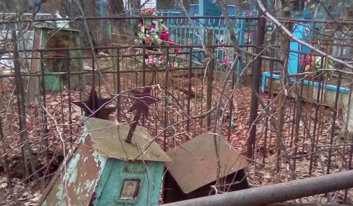  Размытое фото - стертая память. Общественники Артемовского берут под свой контроль захоронения участников войны