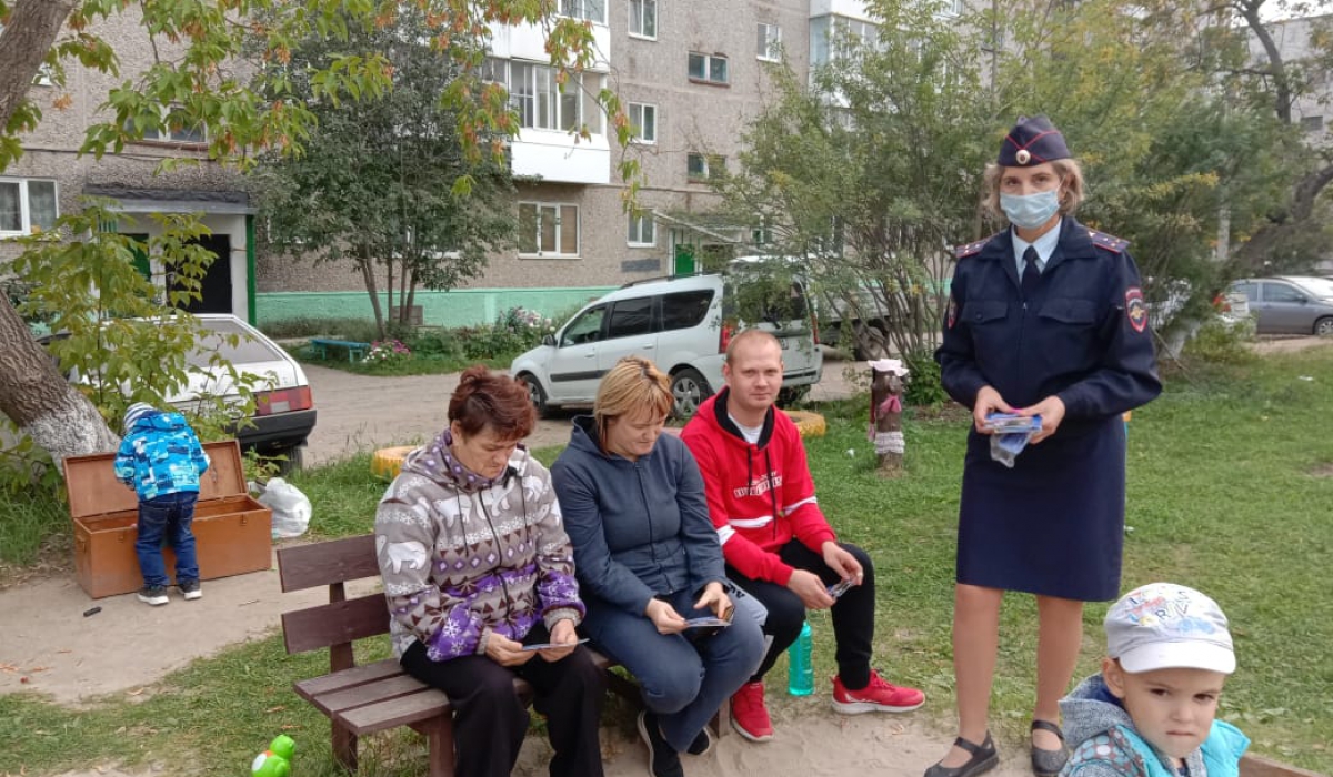 И сигвей - средство передвижения. Инспекторы напомнили ребятам о том, как кататься безопасно