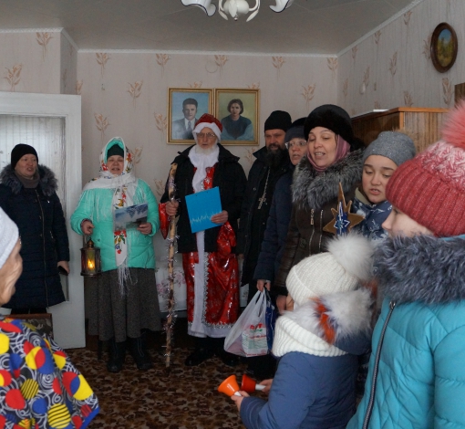 Прихожане не оставили без внимания тех, кто по болезни не смог прийти в храм.