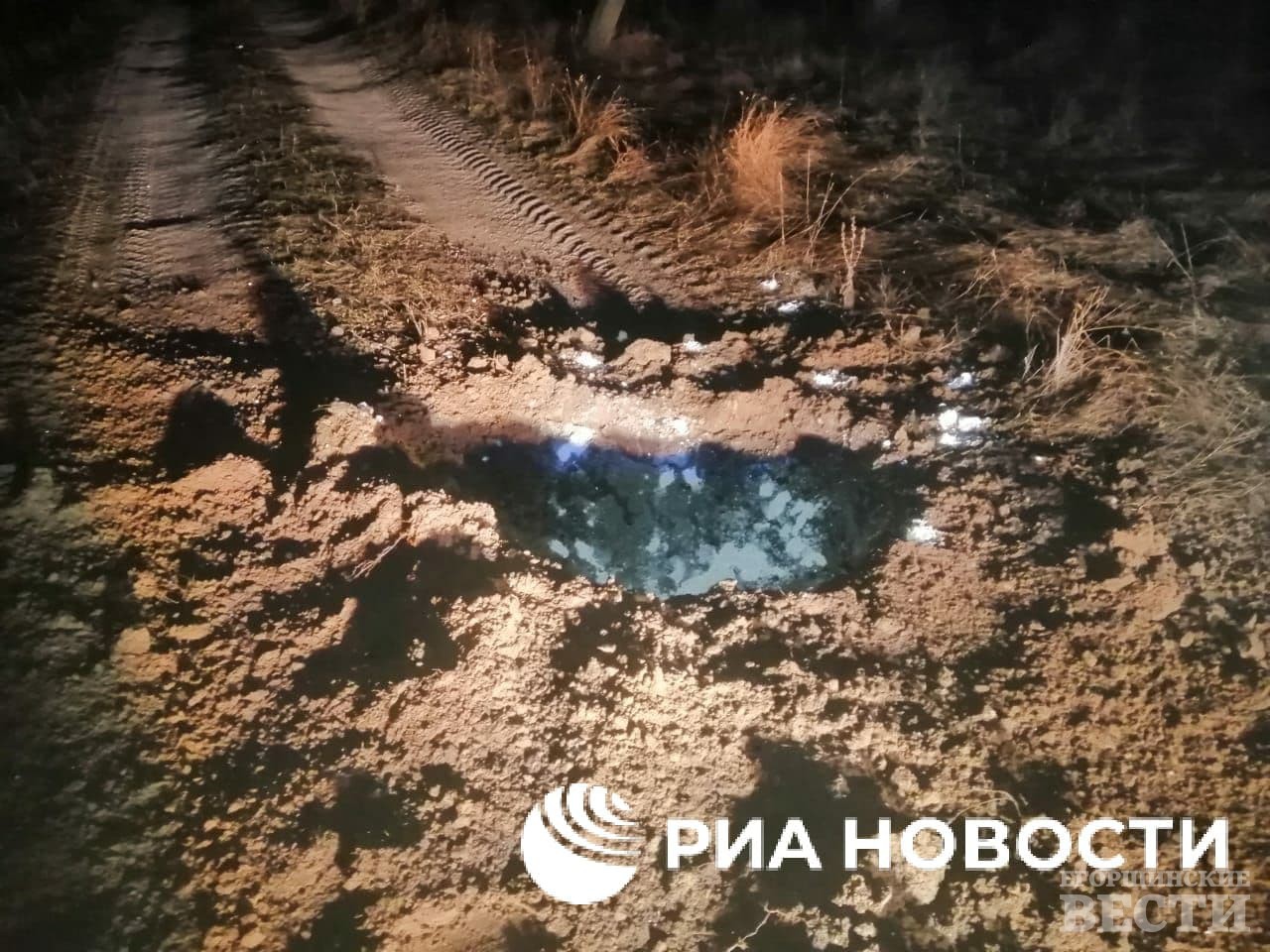 Снаряд разорвался на территории России - в Ростовской области. Скриншот видео РИА Новости