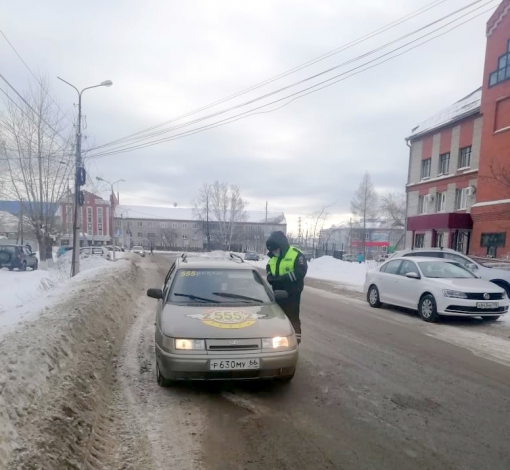 Не все машины такси одинаково законны - выявили госинспекторы. 