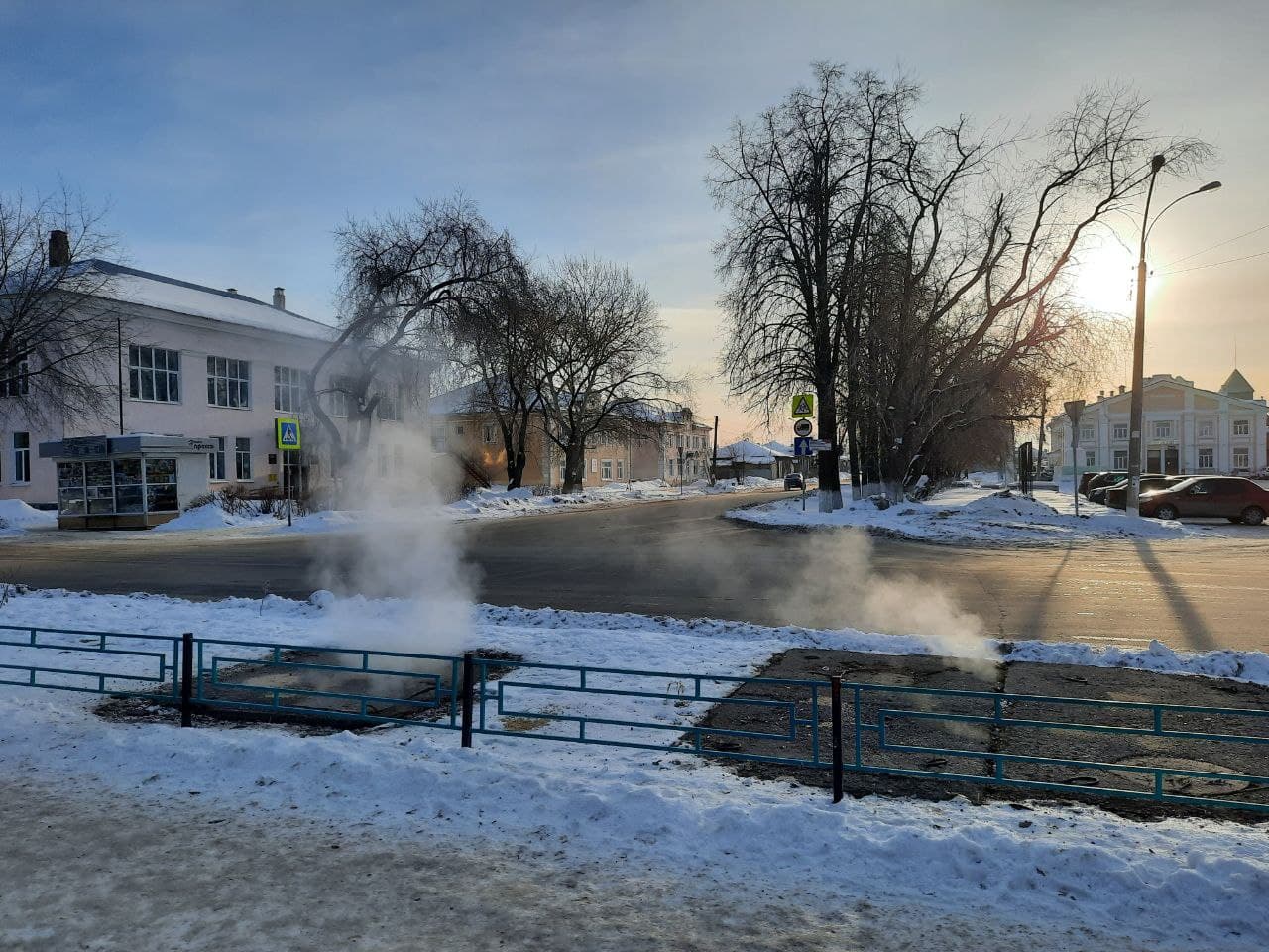 Погода в городе артемовском. Сильный Мороз МЧС. Ярославль самый сильный Мороз. Морозы Артемовский. Февральский Ярославль фото.