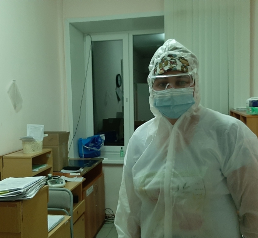 В реанимации ковидного госпиталя Артемовской ЦРБ шесть коек заняты почти постоянно.