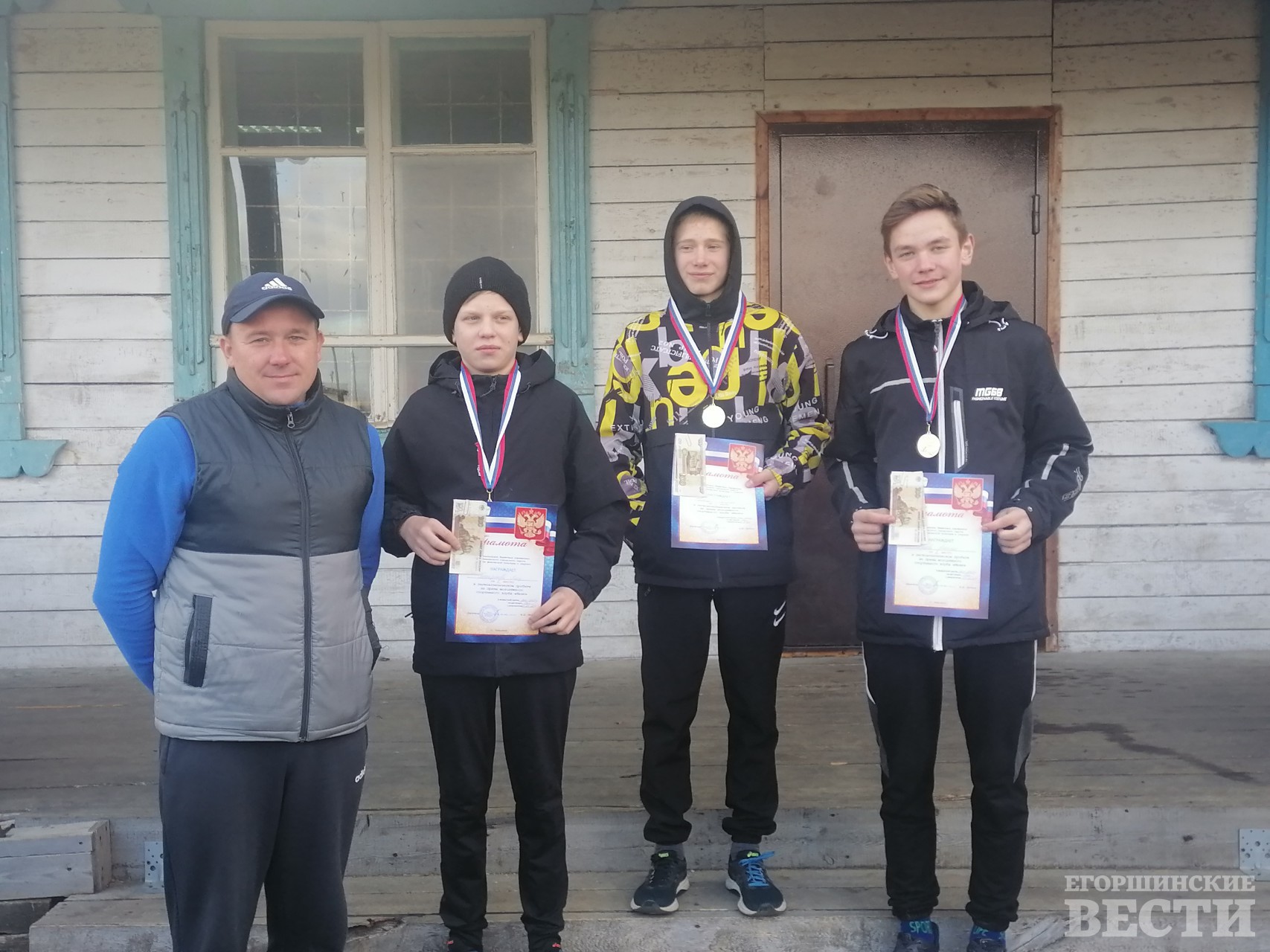 Серебряный призер тоже воспитанник буланашской школы бега. Фото: ДЮСШ №25