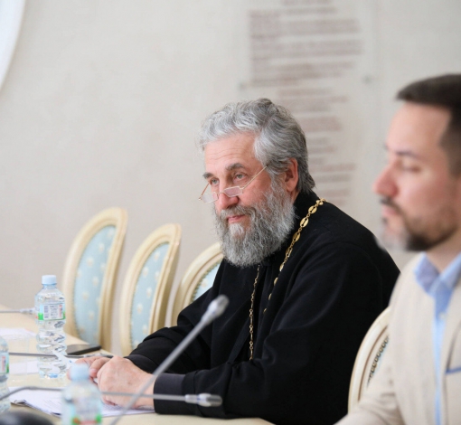 Отец Николай принял участие в работе круглого стола «Сохранение исторической памяти в подрастающем поколении в современных условиях», который проходил 17 мая в Общественной палате РФ
