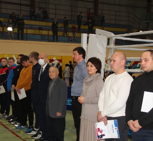 Борис Метляев с организаторами и тренерами перед боями провели торжественное открытие IV турнира по боксу