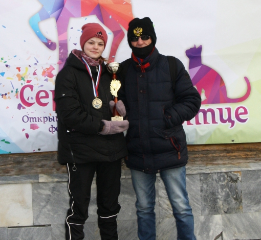 Артемовская чемпионка на дистанции 5 км. с тренером Юрием Багабиевым