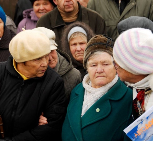 Несколько сотен рублей -хорошая помощь пожилым людям